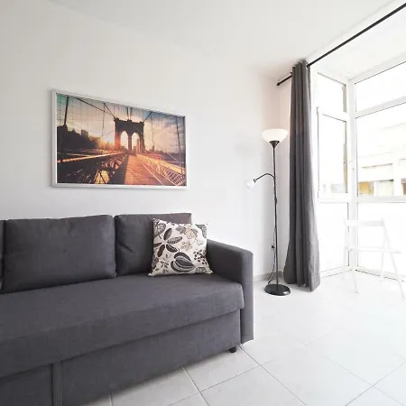 River Apartment *